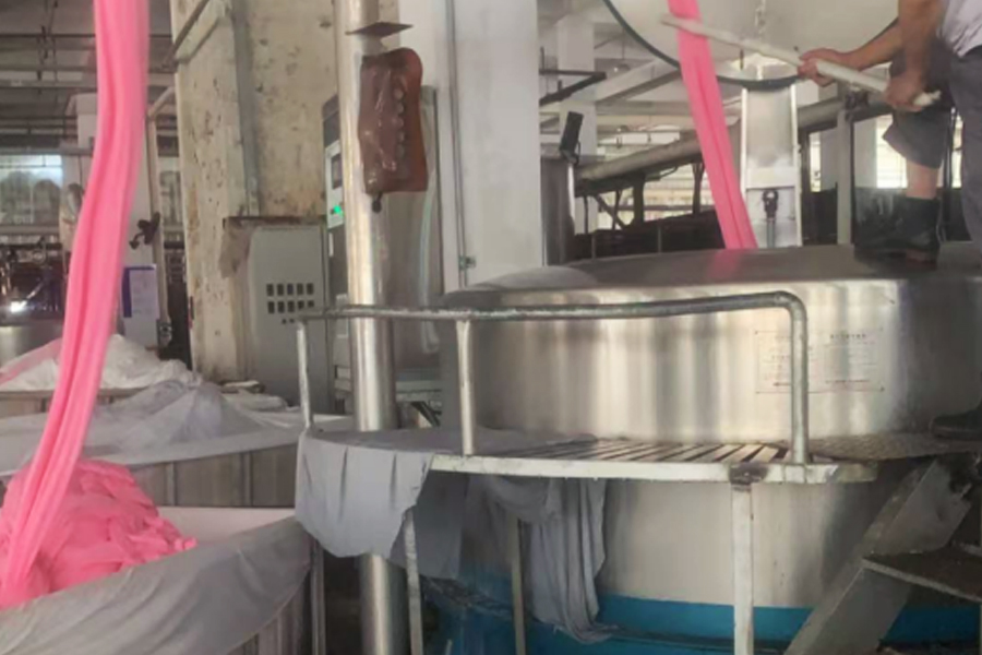 Farbiarska továrenská výroba - dehydratačná zóna polotovarov